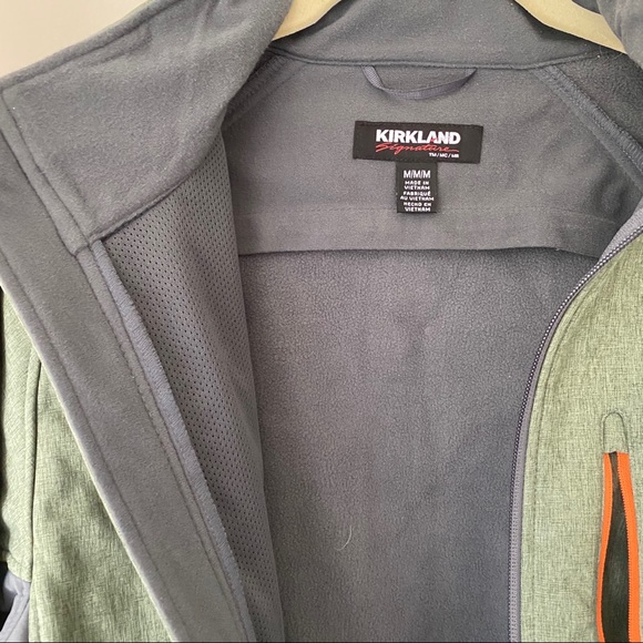 Kirkland Fleece Lined Zip-Up Soft-Shell Jacket - Picture 5 of 10
